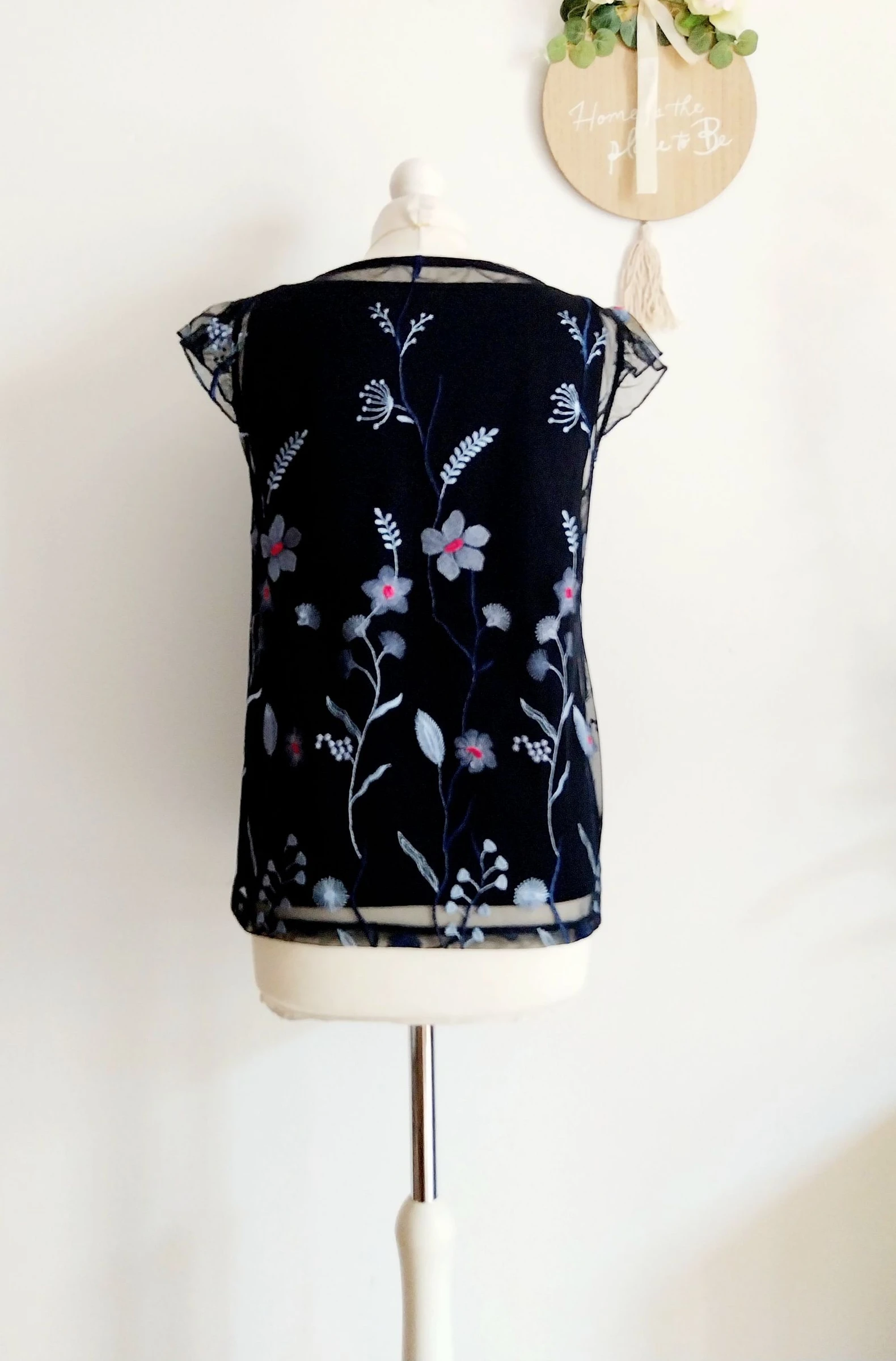 Blusa formal azul noche bordada Betty & Co Talla 36 – photo 12